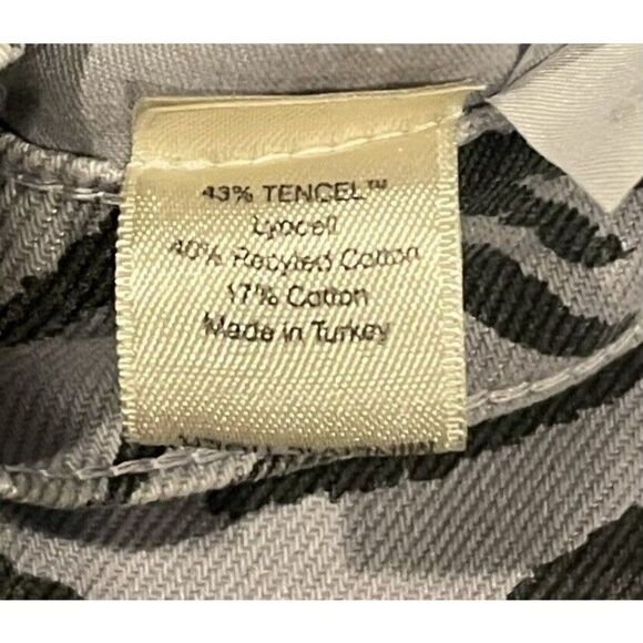 Reformation Women's Julia Crop High Cigarette Zebra‎ Jeans Blue/Gray Waist 23 - Picture 4 of 5